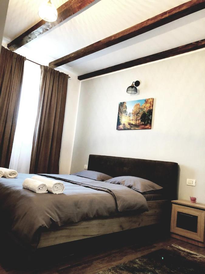 Vilafrancisca10 Alba Iulia Exterior foto